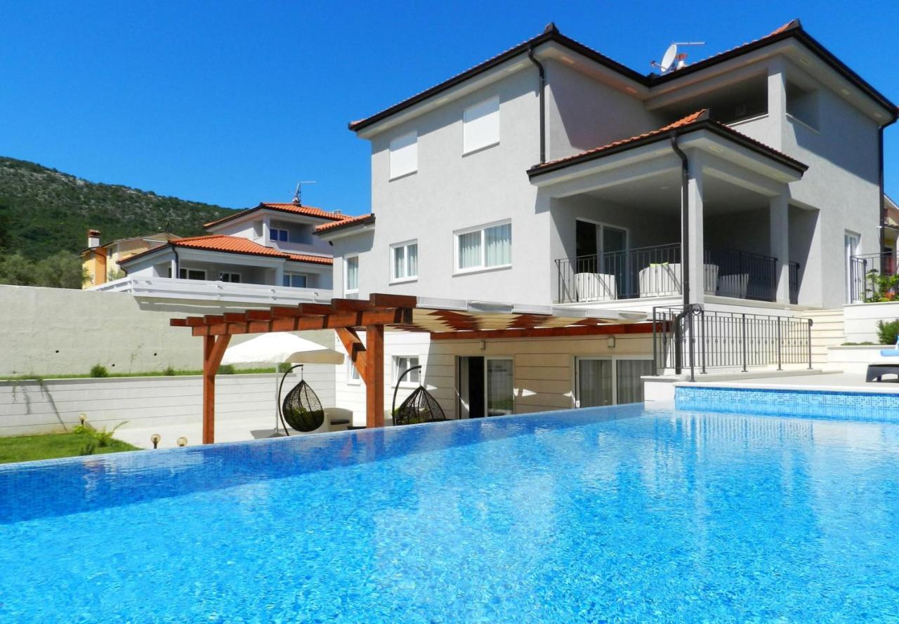 Yourcroatiaholiday - Villa With 6 Rooms Drenje  Εξωτερικό φωτογραφία