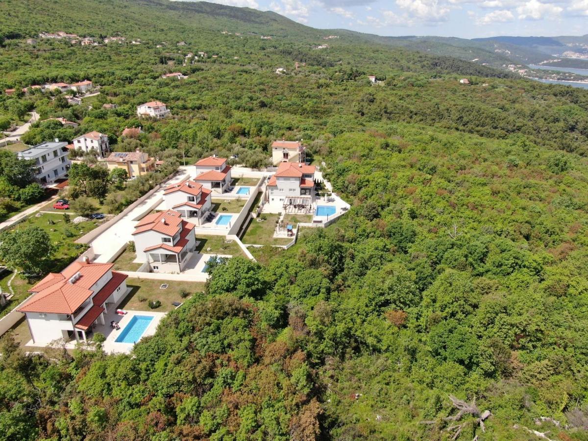 Yourcroatiaholiday - Villa With 6 Rooms Drenje  Εξωτερικό φωτογραφία