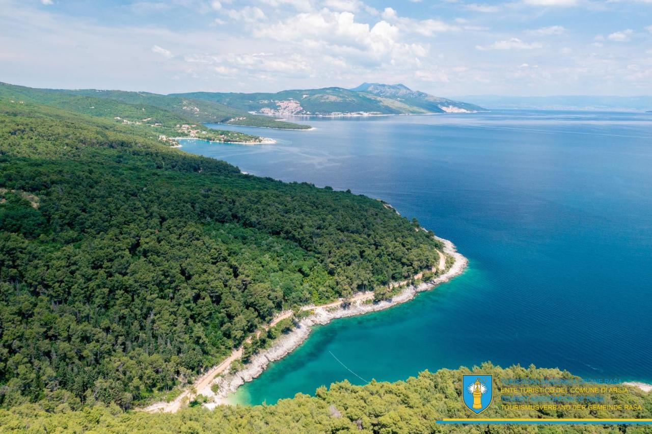 Yourcroatiaholiday - Villa With 6 Rooms Drenje  Εξωτερικό φωτογραφία